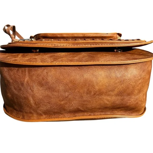 Urban Expressions Tan Vegan Shoulder Bag NWOT - Picture 6 of 9